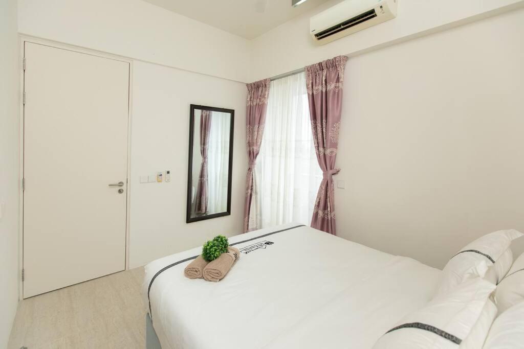 Pangsapuri 5 Stars Slightly Seaview By The Sea 6pax