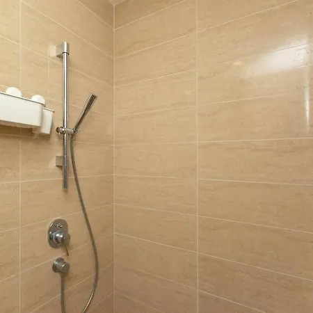 5 Stars Slightly Seaview Suite By The Sea 6Pax Batu Ferringhi Exterior photo