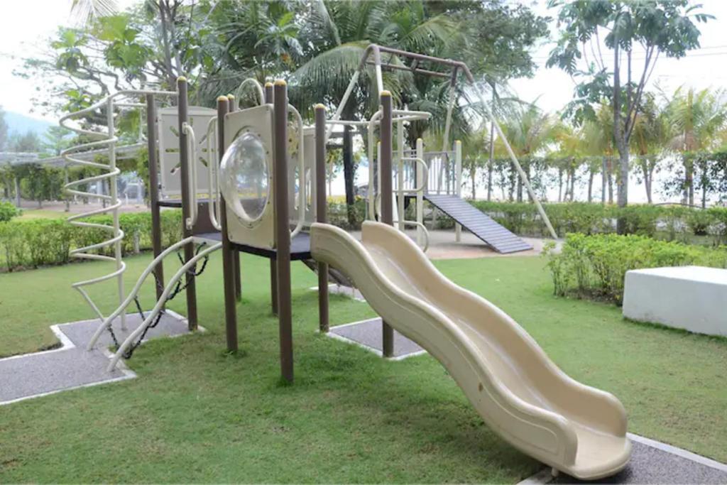 Apartment 5 Stars Slightly Seaview By The Sea 6pax