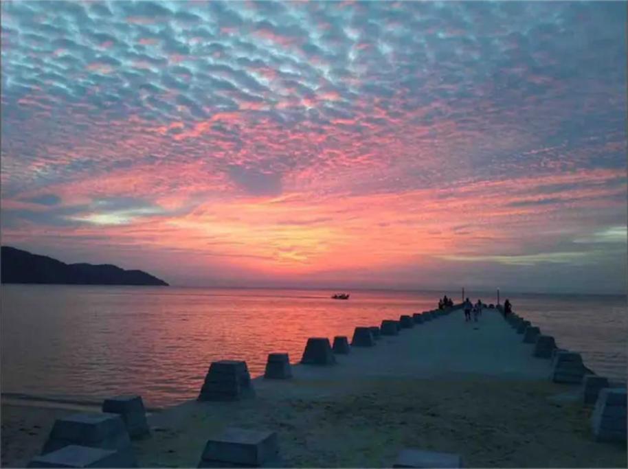 5 Stars Slightly Seaview By The Sea 6pax * Batu Ferringhi