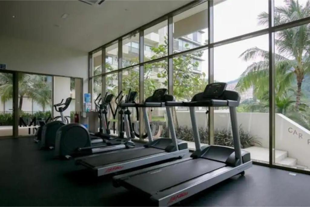 5 Stars Slightly Seaview By The Sea 6pax Apartment Batu Ferringhi