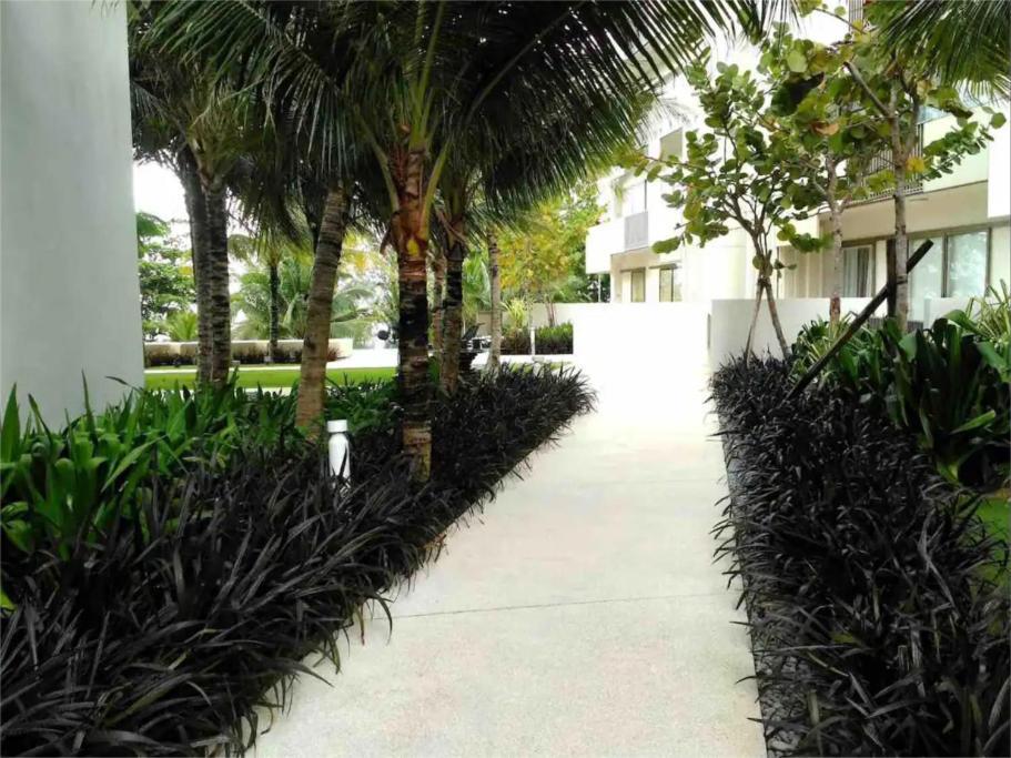 5 Stars Slightly Seaview By The Sea 6pax Apartment